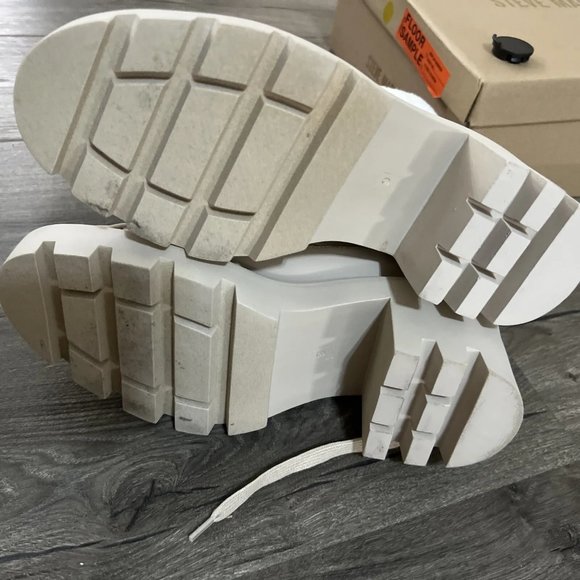 Steve Madden Women's Northern Lug-Sole Duck Booties Floor Model Check Pics B4HP - Picture 6 of 9